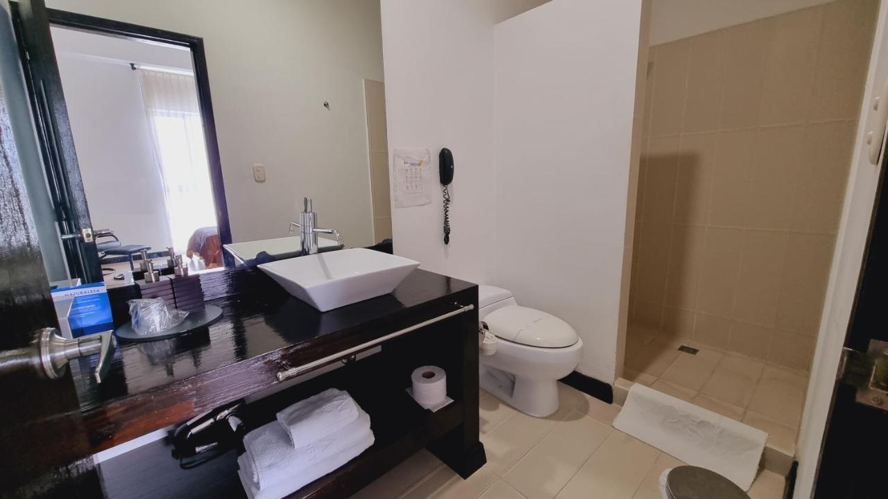 Habitat Suites Hotel Pereira Ngoại thất bức ảnh